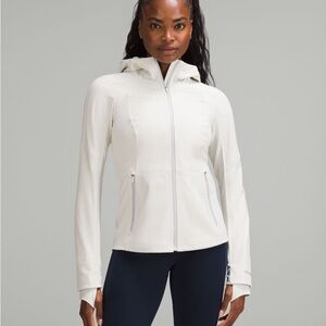 Lululemon women’s cross chill jacket